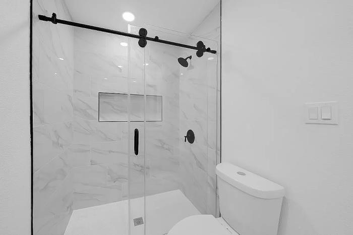 9910 Robin Court Conroe, TX 77385 - Photo 3 of 32