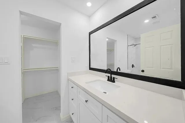 $319,900 | 9910 Robin Court, Conroe, TX 77385