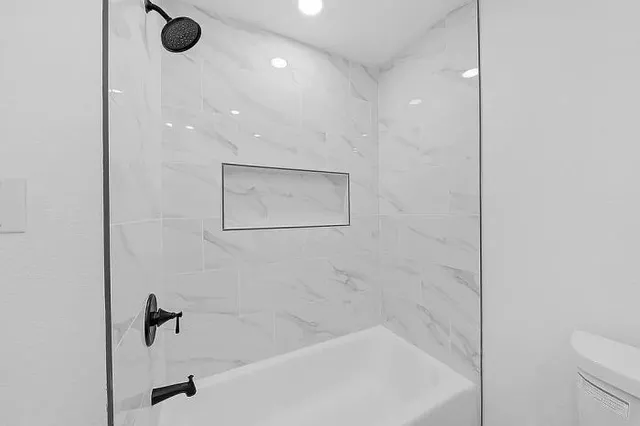 $319,900 | 9910 Robin Court, Conroe, TX 77385