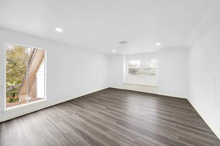 9910 Robin Court Conroe, TX 77385 - Photo 10 of 32