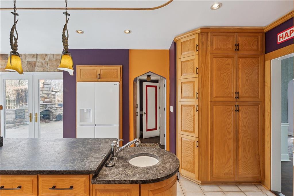 1287 Washington Road Pittsburgh, PA 15228 - Photo 16 of 48 Gallery Image 16