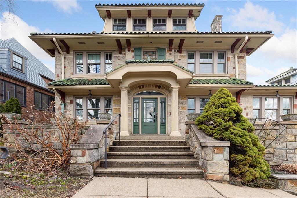 1287 Washington Road Pittsburgh, PA 15228 - Photo 2 of 48 Such a stately home!