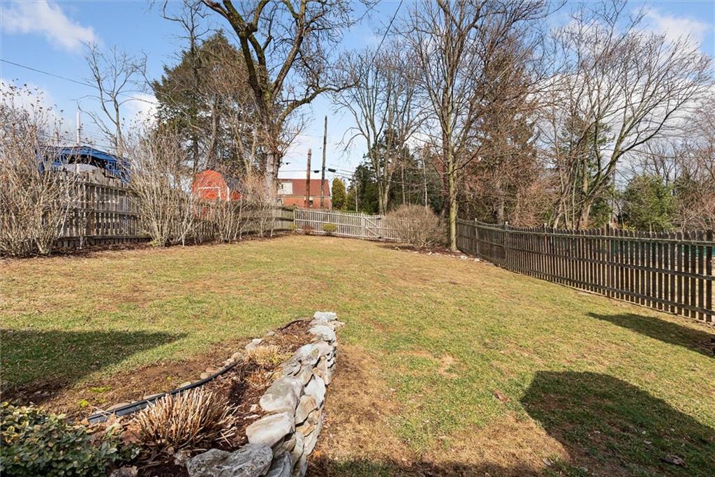 1287 Washington Road Pittsburgh, PA 15228 - Photo 45 of 48 fenced in