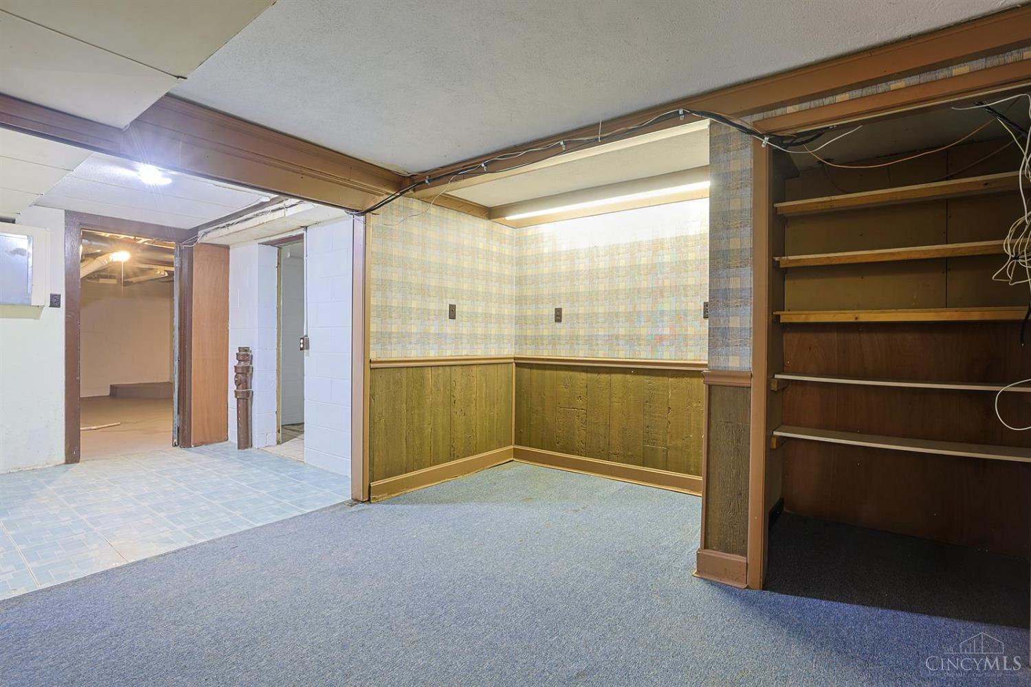 8877 Wuest Road Cincinnati, OH 45251 - Photo 34 of 64
