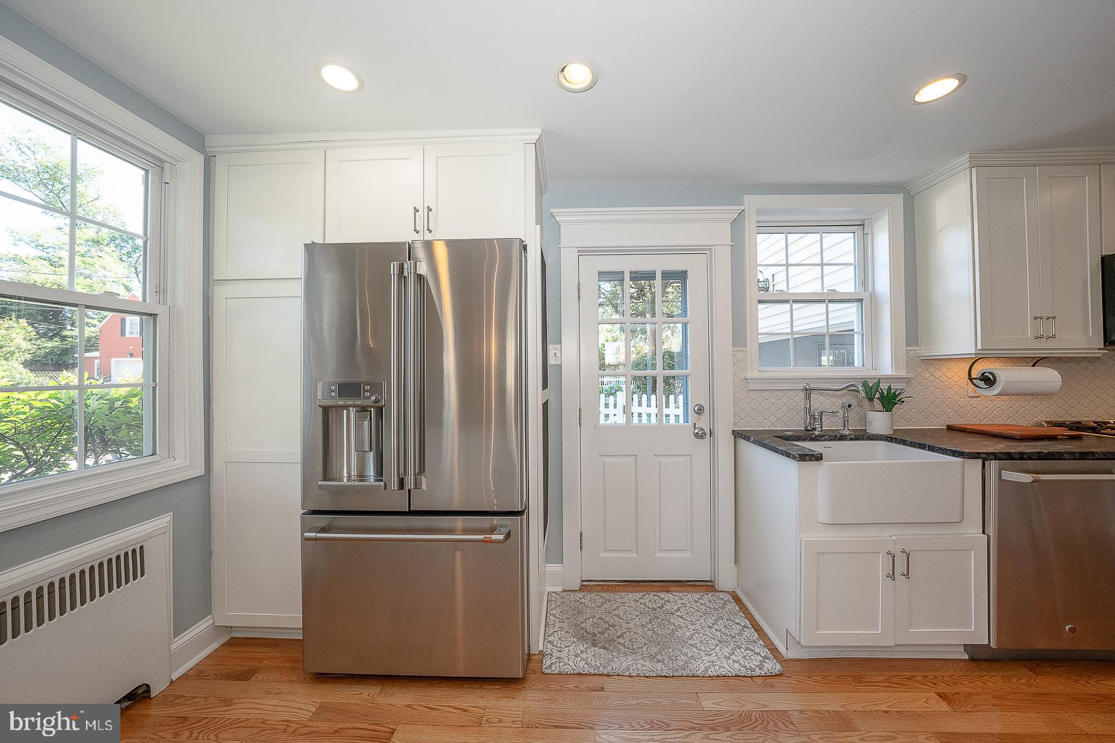 321 Earlington Road Havertown, PA 19083 - Photo 11 of 40 Stainless Steel Appliances