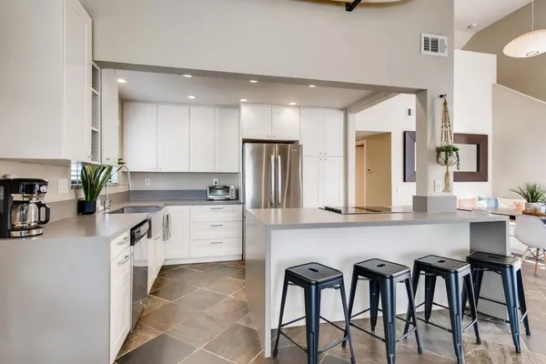 $6,200 | 536 Via De La Valle, Unit A, Solana Beach, CA 92075