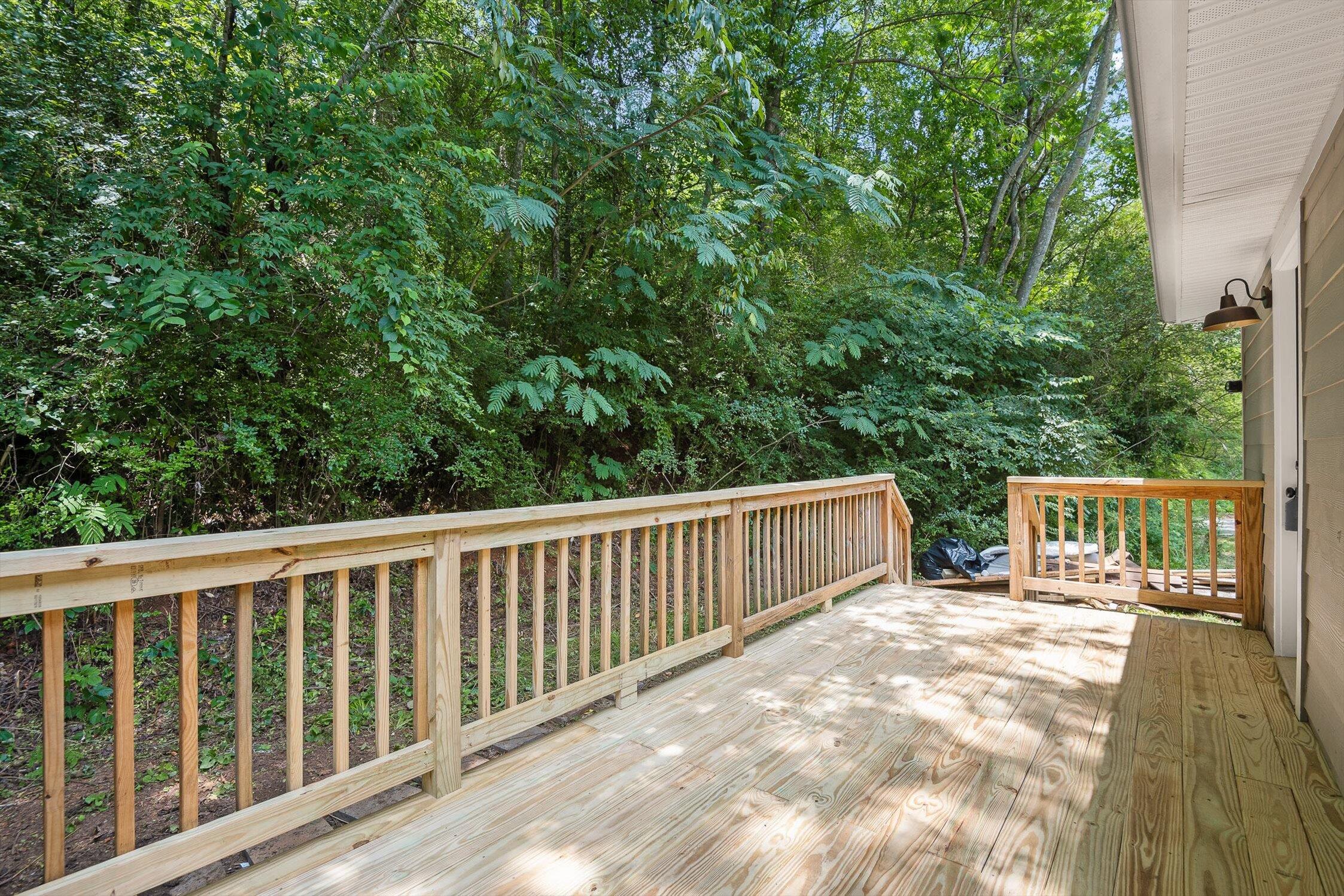 517 Lullwater Road Chattanooga, TN 37405 - Photo 2 of 12 14-Lullwater-23