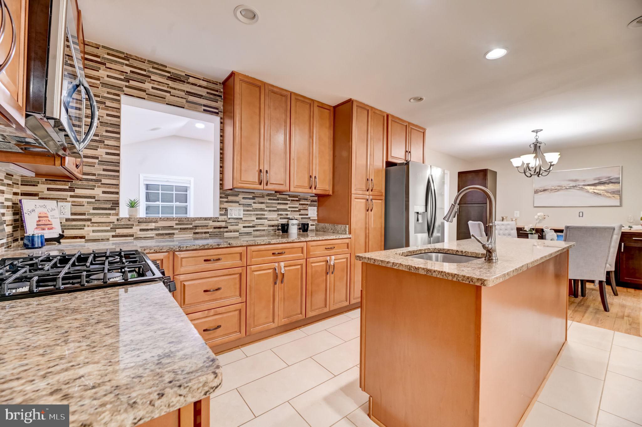 7203 Hadlow Drive Springfield, VA 22152 - Photo 4 of 40