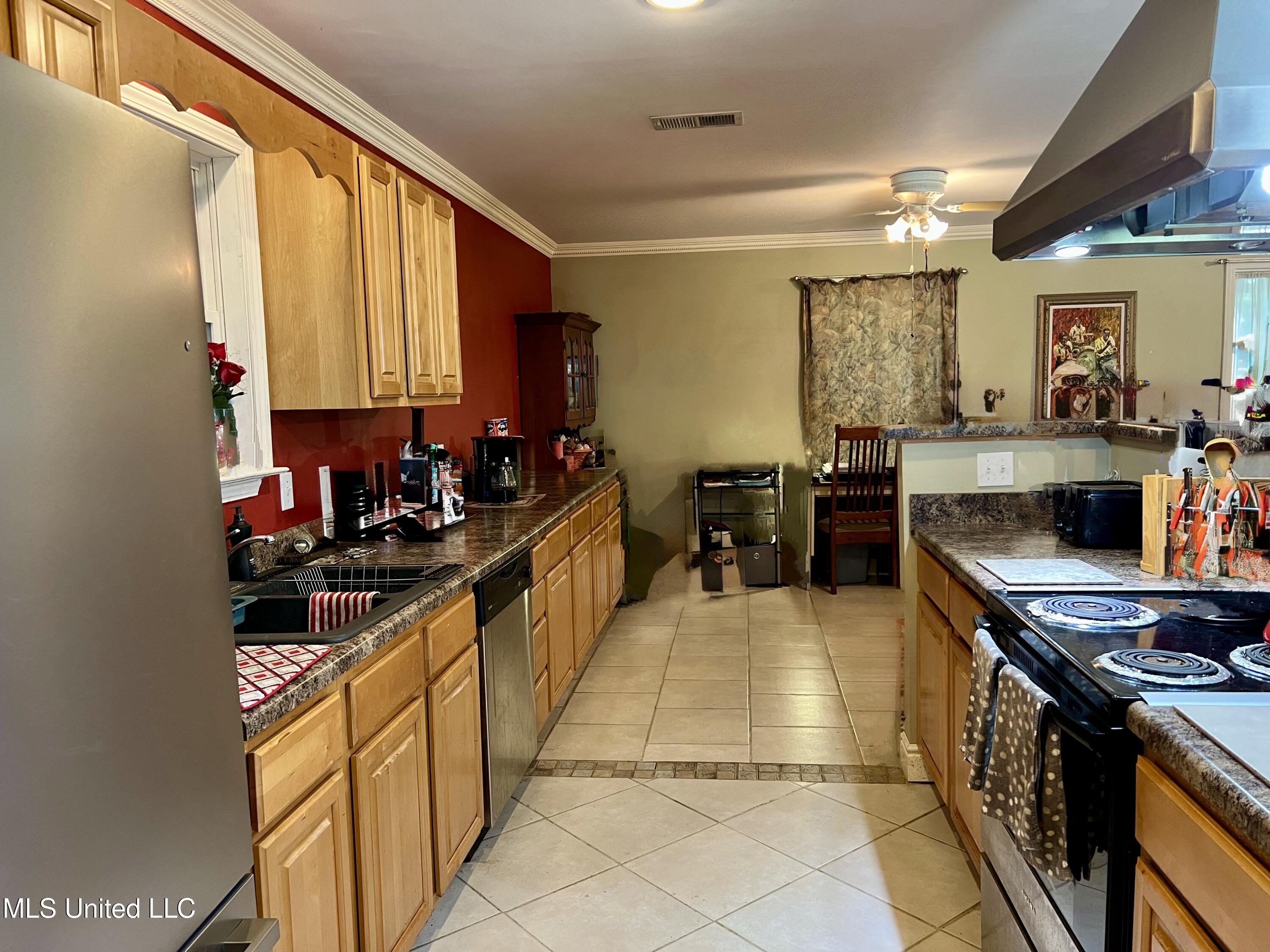 7904 Pointe Aux Chenes Road Ocean Springs, MS 39564 - Photo 6 of 21 IMG_8498
