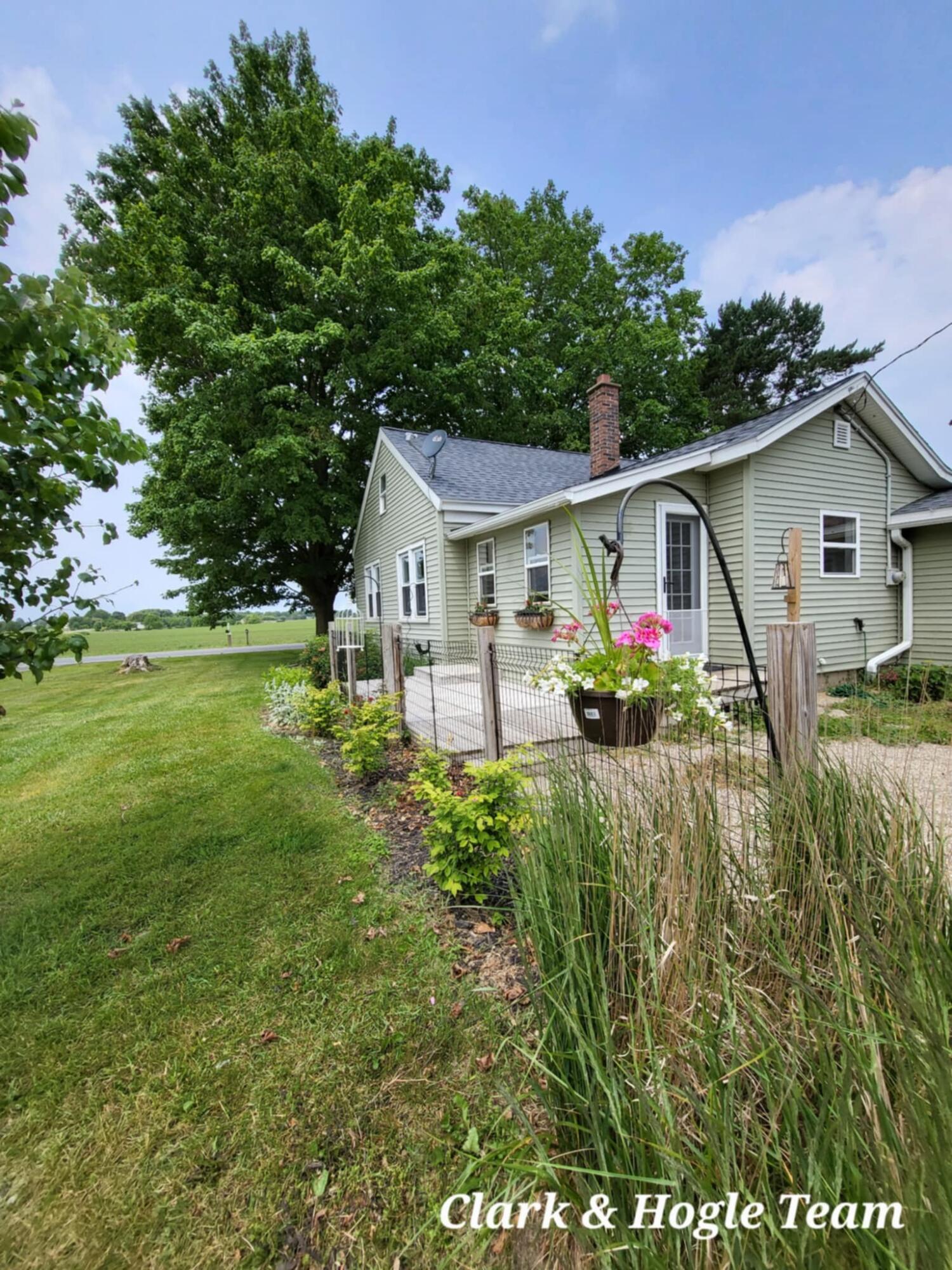 5102 Velte Road Woodland, MI 48897 - Photo 4 of 26 21ca9364-d235-4a1b-8e85-8478f4a370ac