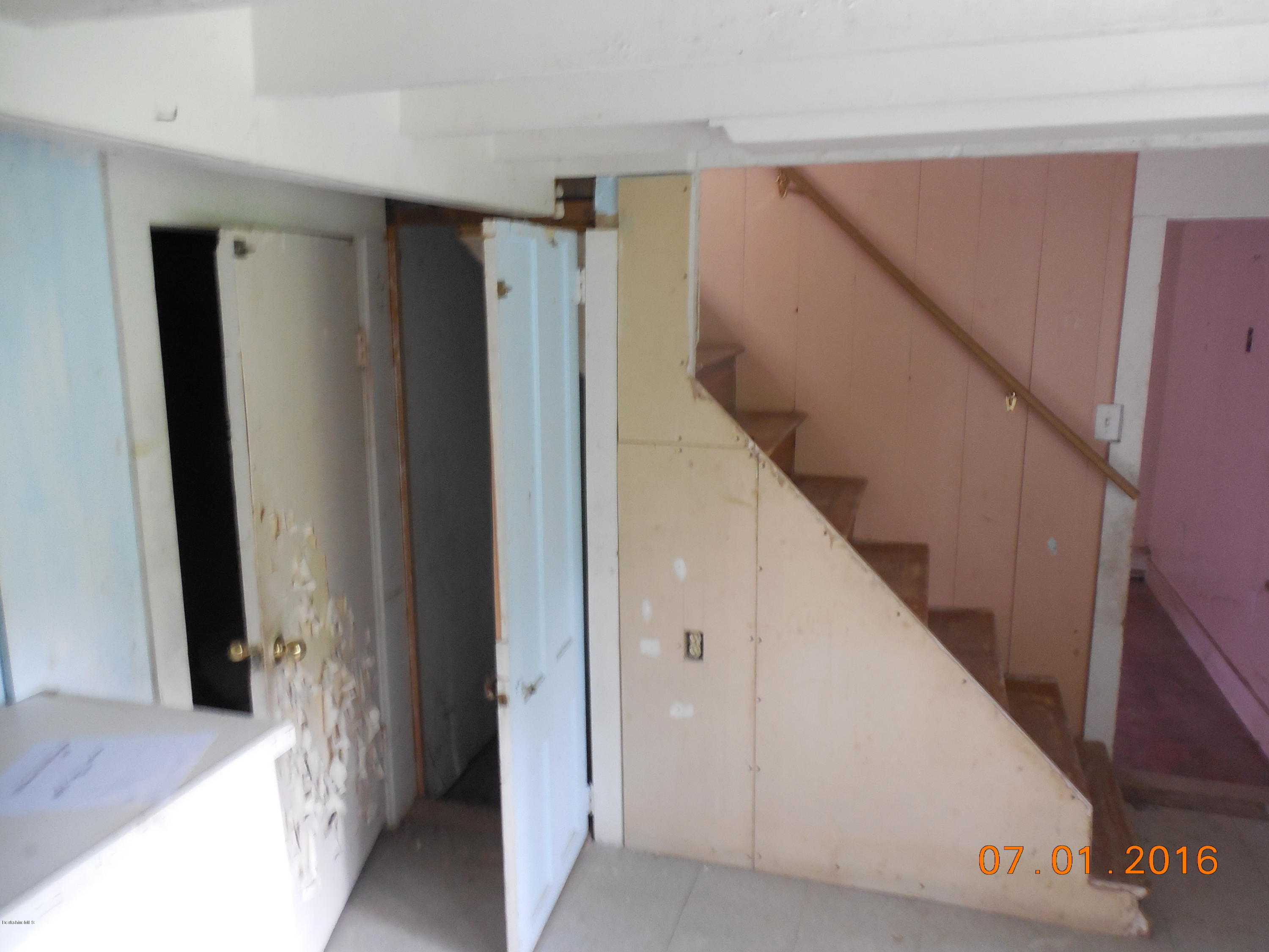 2256 Hancock Road Williamstown, MA 01267 - Photo 13 of 25 DSCN2306