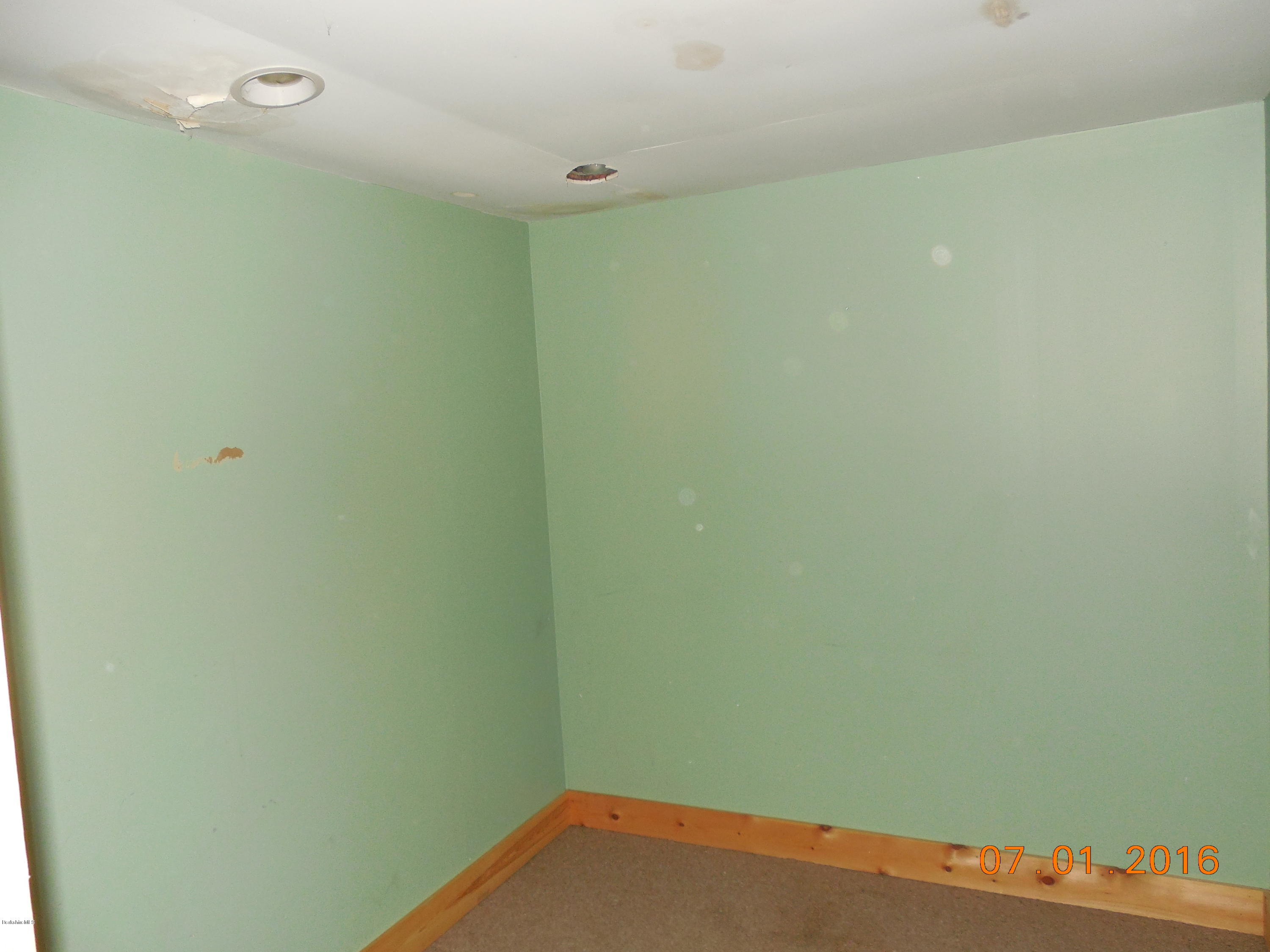 2256 Hancock Road Williamstown, MA 01267 - Photo 19 of 25 DSCN2315