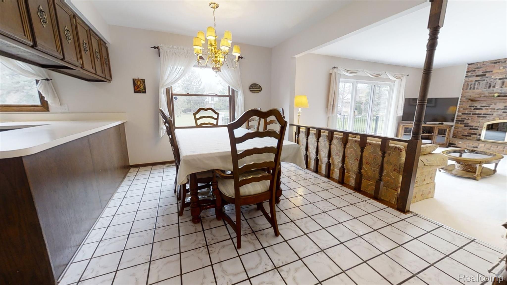 17635 Wayne Road Livonia, MI 48152 - Photo 13 of 31 Eat In Kitchen Area