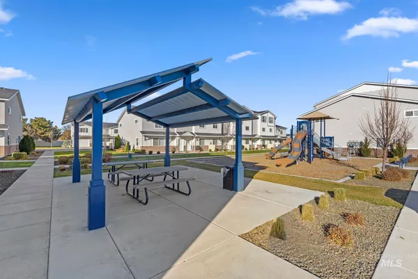 $1,079,000 | 5664 East Surfers Point Lane, Nampa, ID 83687