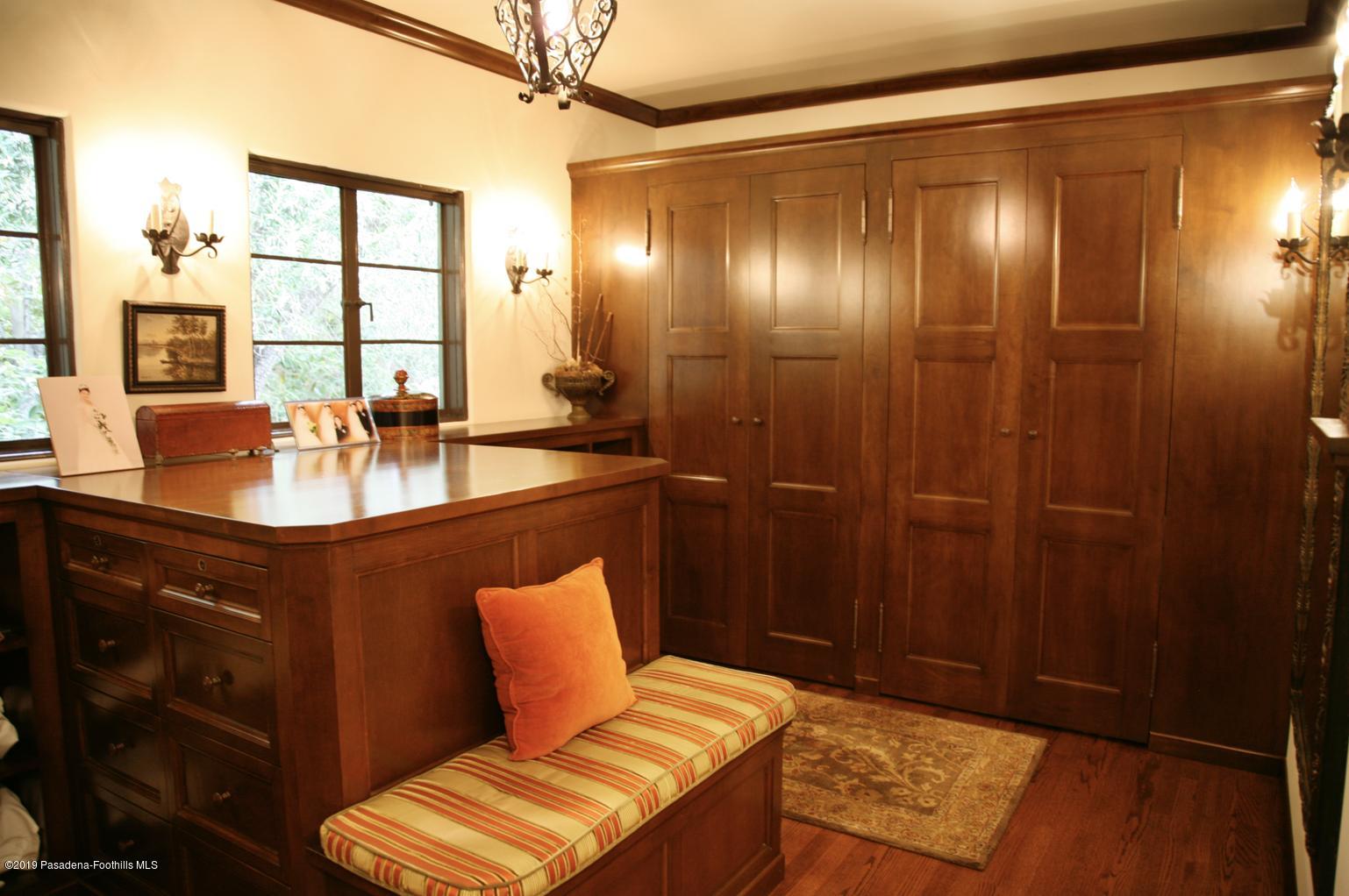 2288 Villa Heights Road Pasadena, CA 91107 - Photo 30 of 78 a living room with furniture and a potted plant