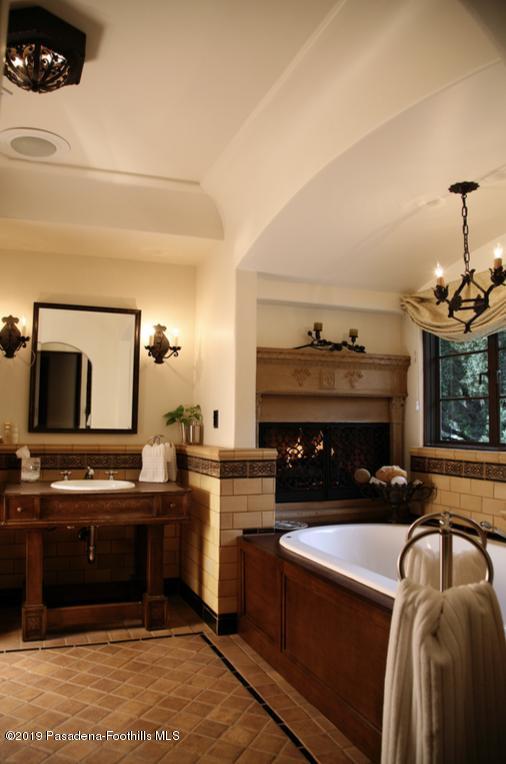 2288 Villa Heights Road Pasadena, CA 91107 - Photo 33 of 78 a kitchen with a stove and a microwave