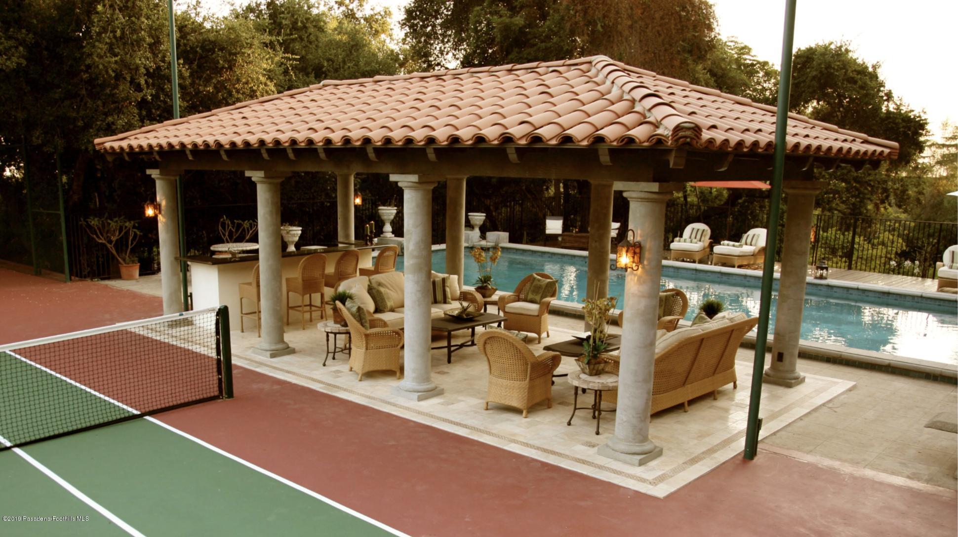 2288 Villa Heights Road Pasadena, CA 91107 - Photo 36 of 78 a view of a cafe with sitting area