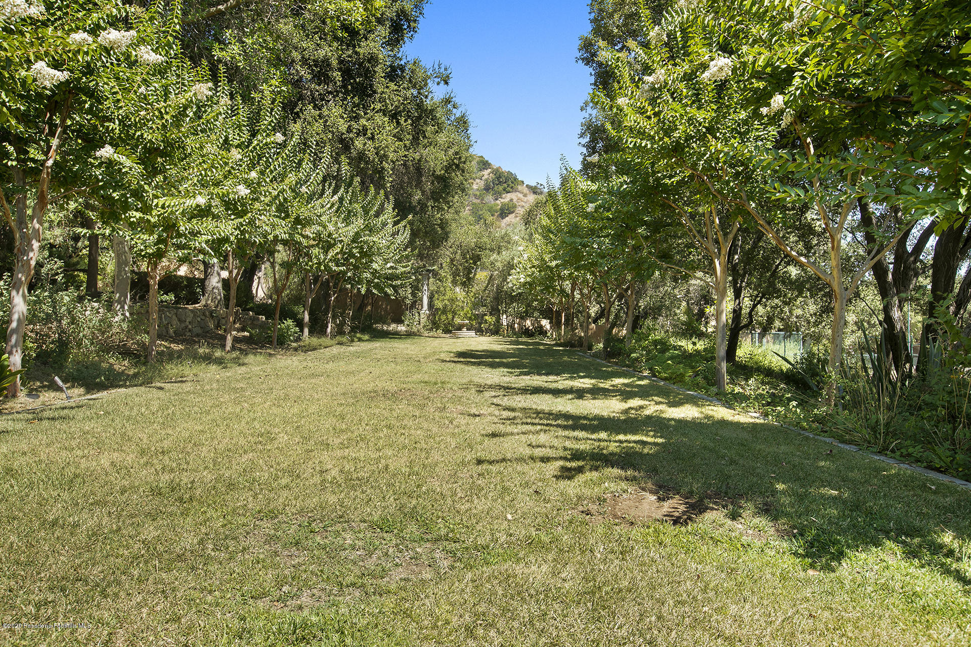 2288 Villa Heights Road Pasadena, CA 91107 - Photo 51 of 78 a view of outdoor space with trees all around