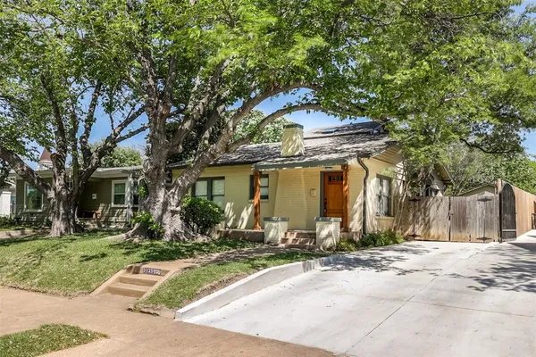 $2,450 | 3125 Odessa Avenue, Fort Worth, TX 76109
