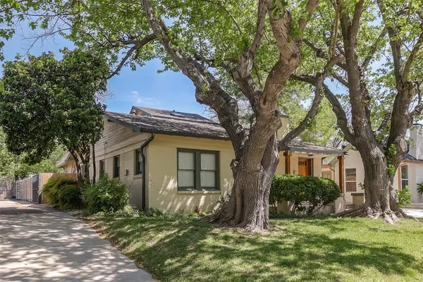 $2,450 | 3125 Odessa Avenue, Fort Worth, TX 76109