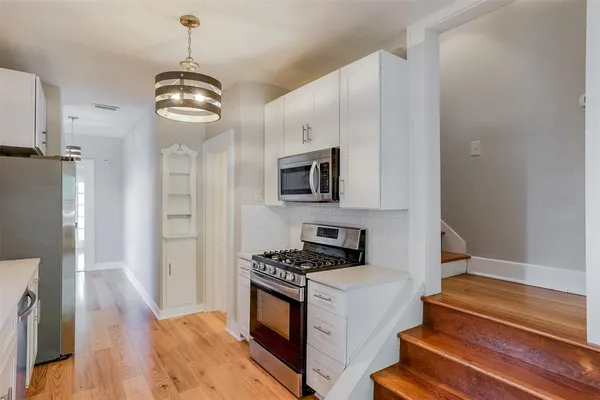 $2,450 | 3125 Odessa Avenue, Fort Worth, TX 76109