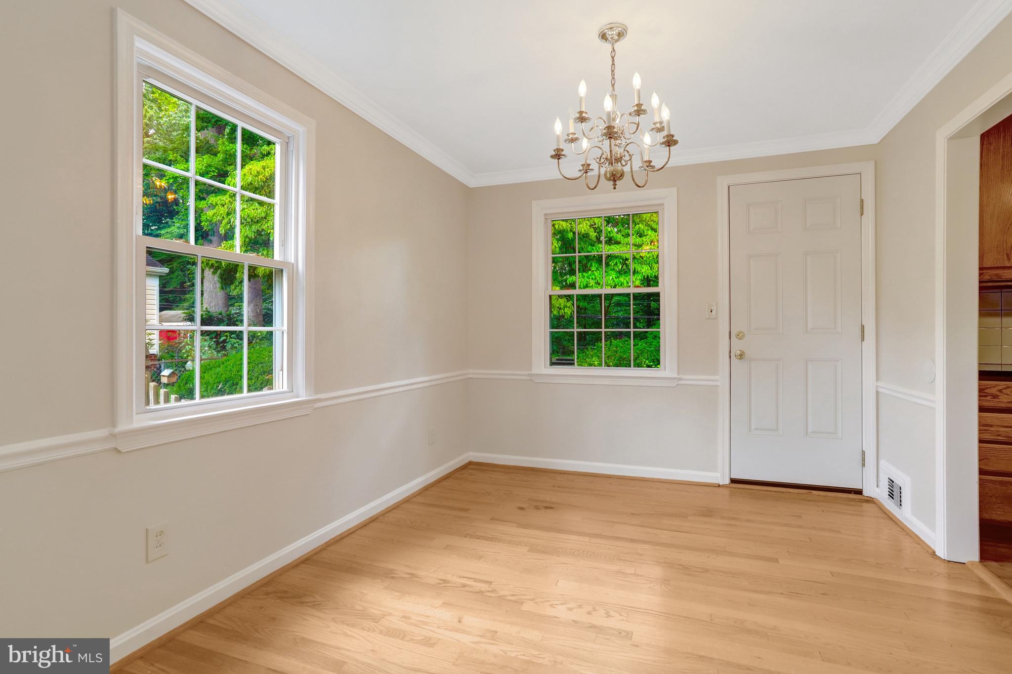 7623 Mendota Place Springfield, VA 22150 - Photo 12 of 67 DINING ROOM