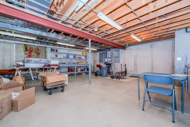 $649,000 | 18816 South Chestnut Drive, Shorewood, IL 60404