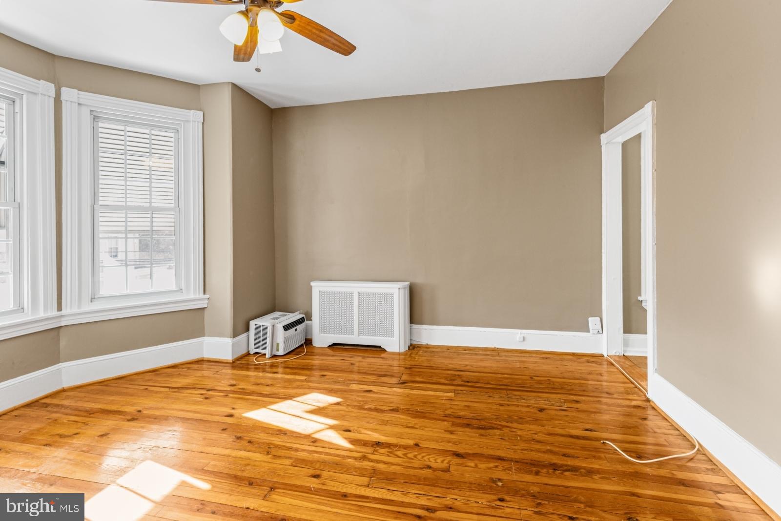 426 Martin Street, Unit 2 Philadelphia, PA 19128 - Photo 3 of 23