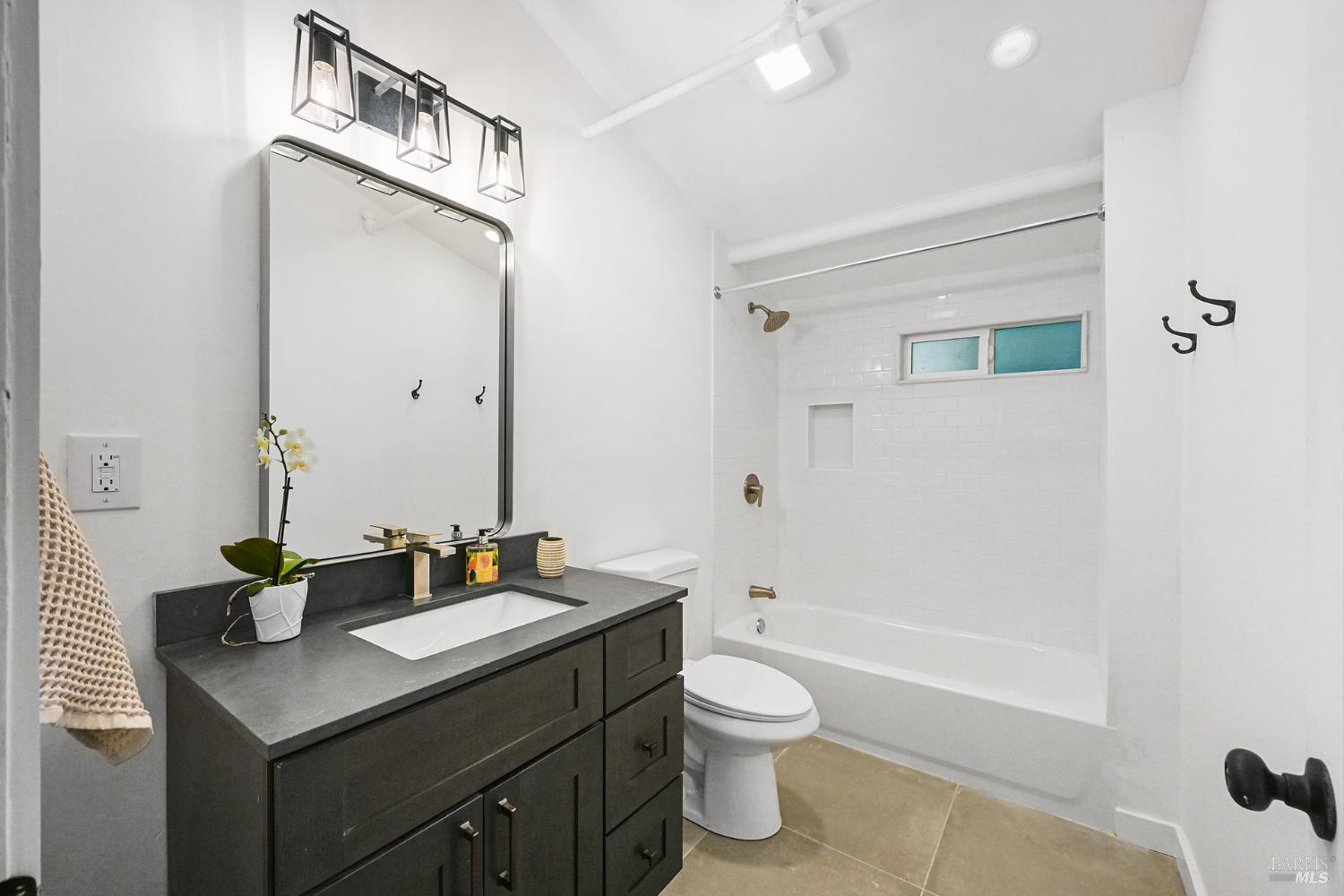 13431 Green Valley Road Sebastopol, CA 95472 - Photo 43 of 92
