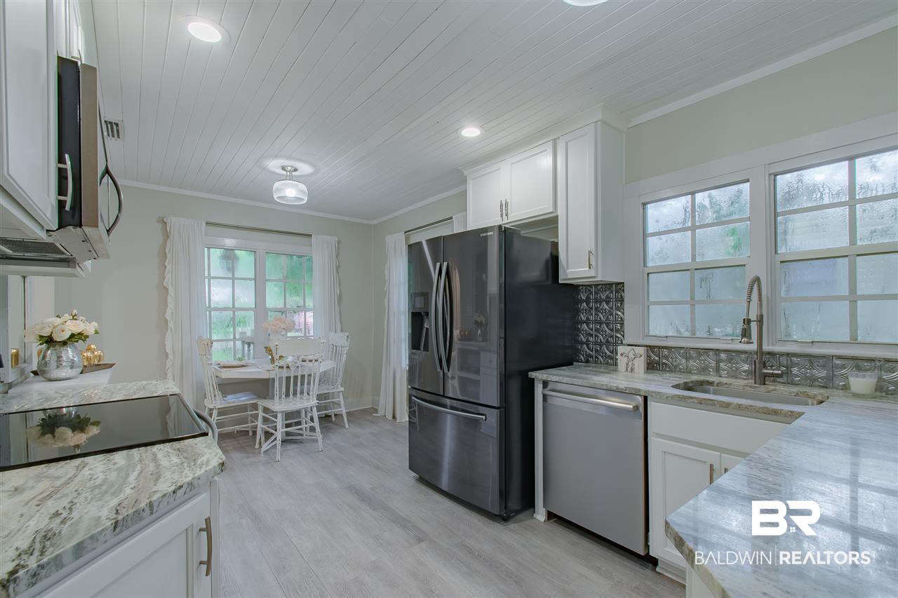 409 Azalea Street Fairhope, AL 36532 - Photo 28 of 39