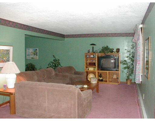 39 Winding Cove Road Ashburnham, MA 01430 - Photo 4 of 7
