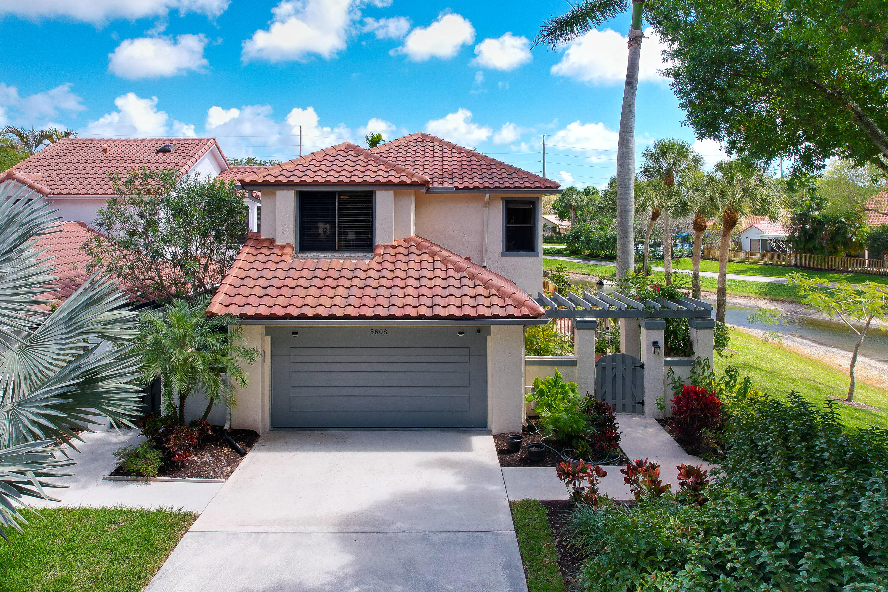 5608 Amersham Way Boca Raton, FL 33486 - Photo 1 of 48 untitled-0463