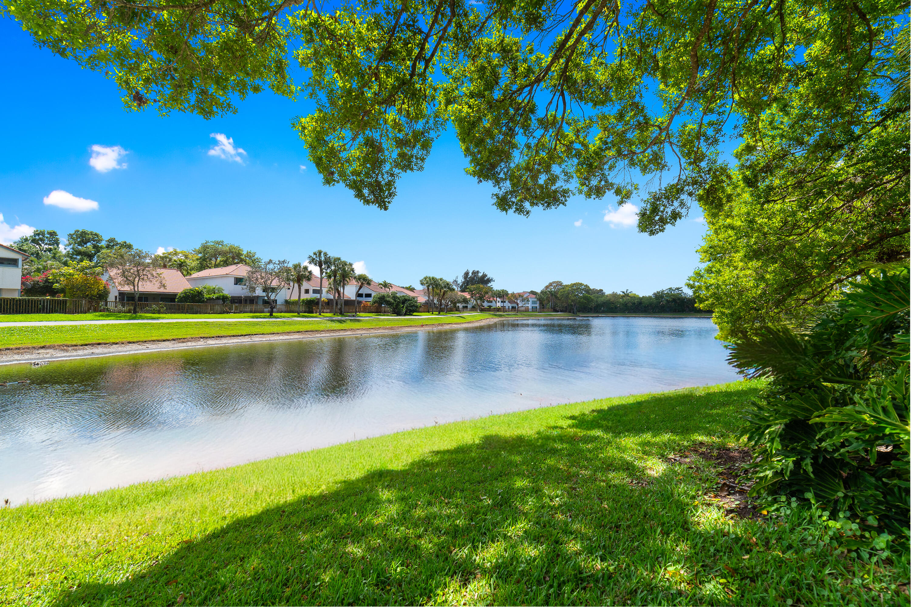 5608 Amersham Way Boca Raton, FL 33486 - Photo 44 of 48 DSC08674
