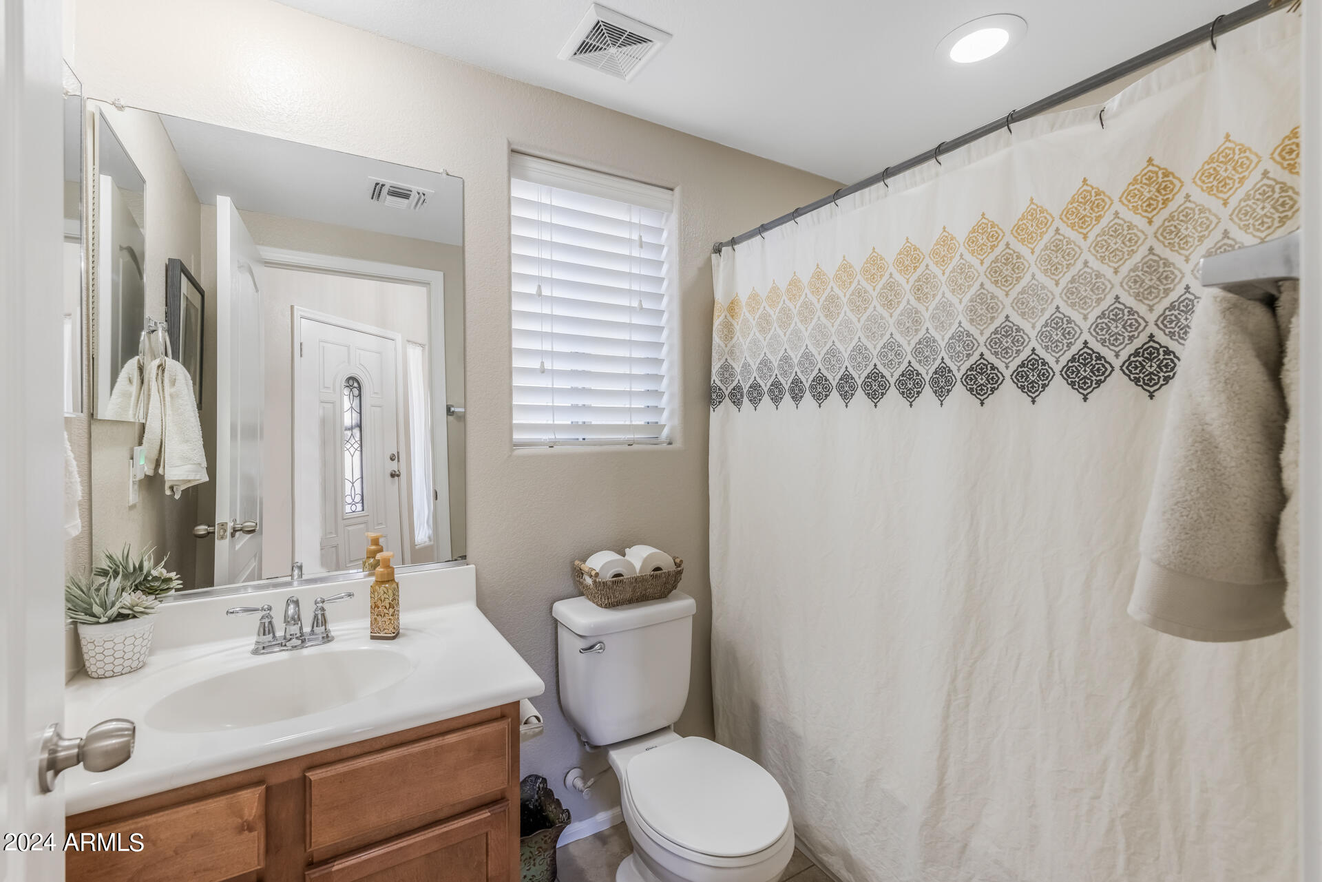 4209 East Bonanza Road Gilbert, AZ 85297 - Photo 25 of 48 25)BATH 2 DOWN