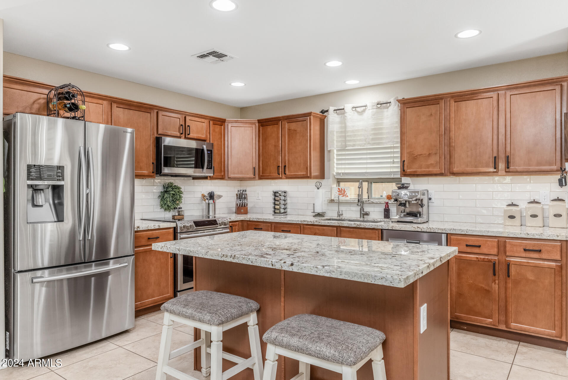 4209 East Bonanza Road Gilbert, AZ 85297 - Photo 8 of 48 8)KITCHEN