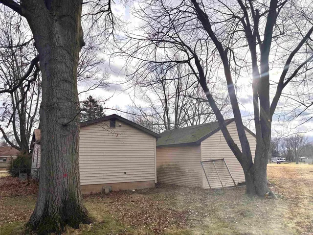 $79,900 | 701 North Claypool Road, Muncie, IN 47303