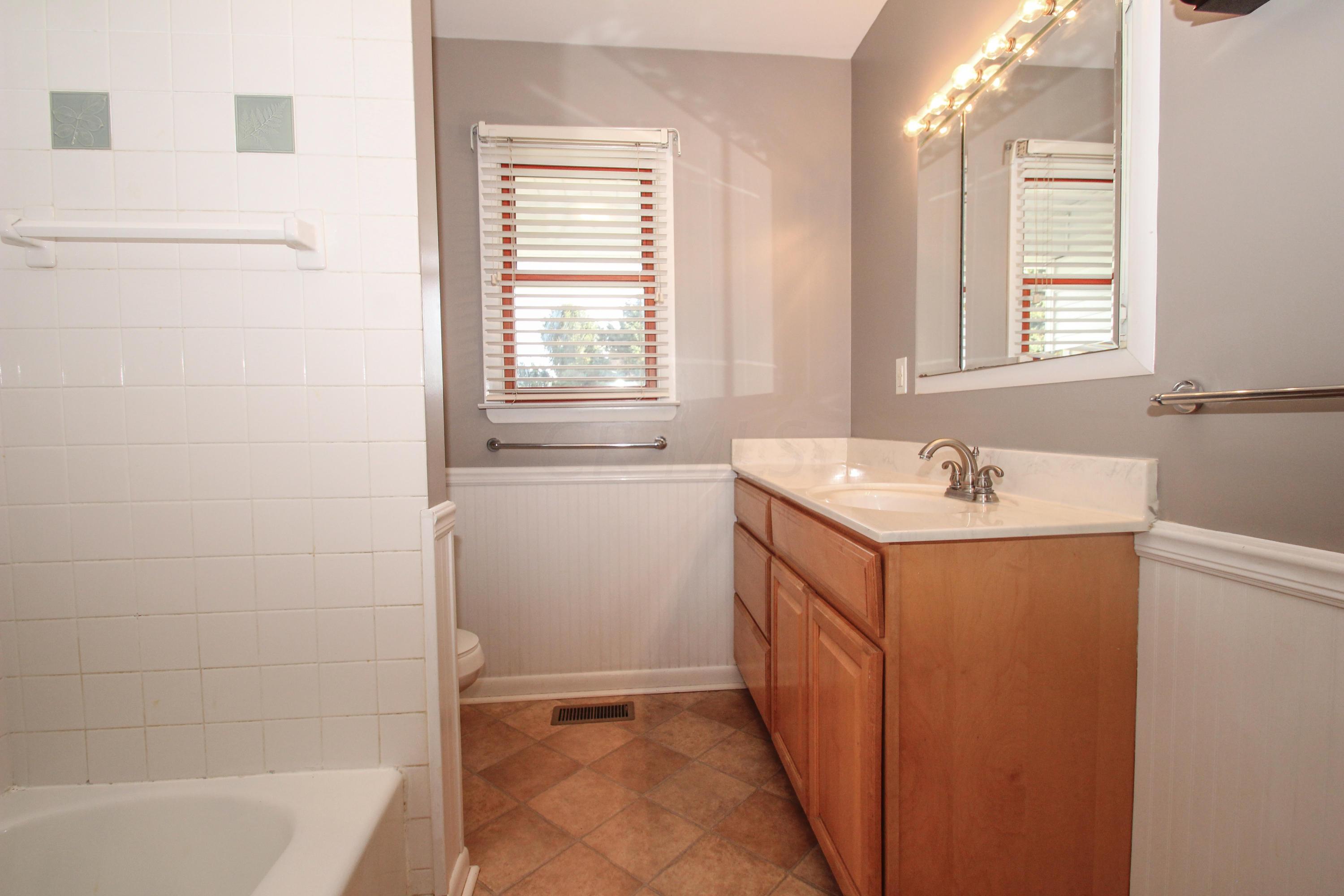 6990 Lancaster-Circleville Road Southwest Lancaster, OH 43130 - Photo 27 of 37