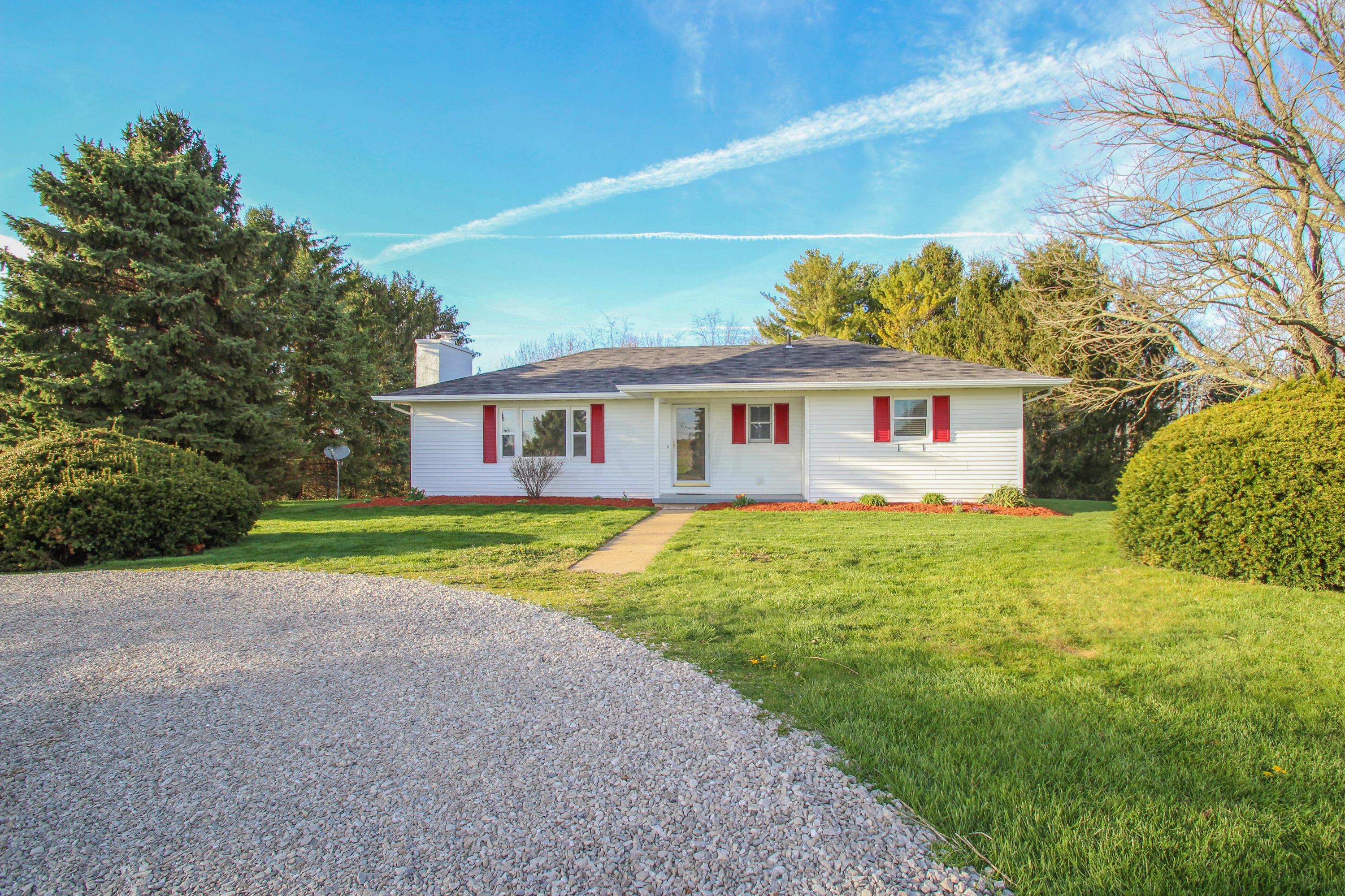 6990 Lancaster-Circleville Road Southwest Lancaster, OH 43130 - Photo 5 of 37