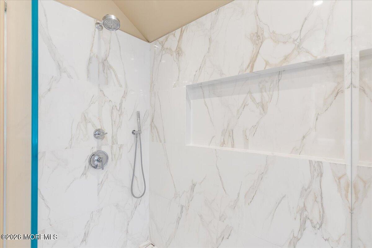 7 Highpoint Road Holmdel, NJ 07733 - Photo 32 of 61 Primary Bathroom