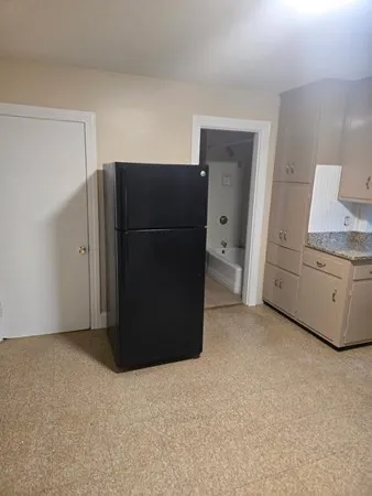 $1,600 | 160 Belmont Street, Unit 1, Brockton, MA 02301