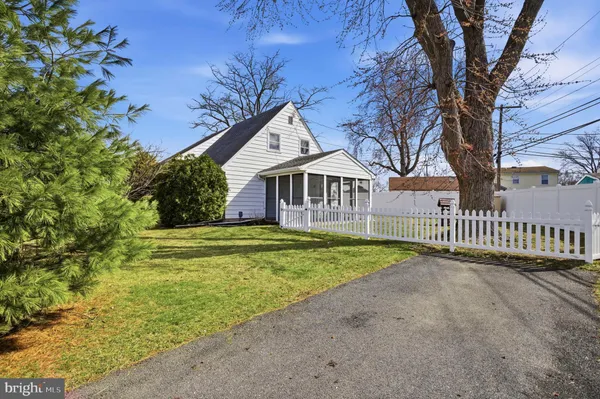 $285,000 | 2704 Quaint Street, Secane, PA 19018