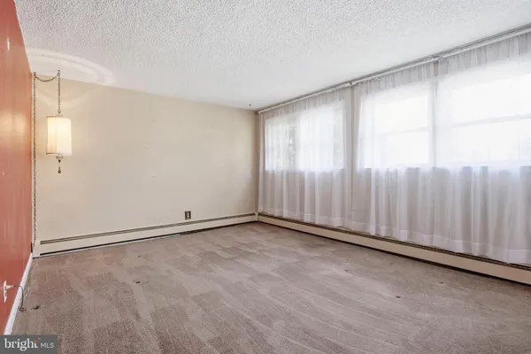 $285,000 | 2704 Quaint Street, Secane, PA 19018