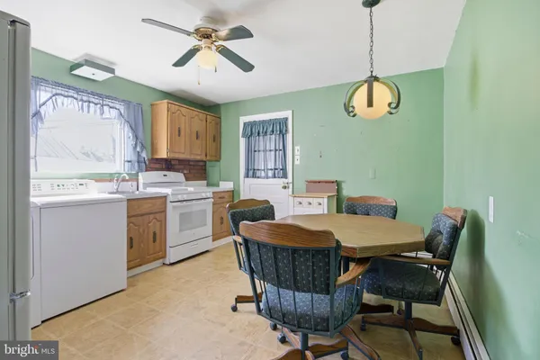 $285,000 | 2704 Quaint Street, Secane, PA 19018