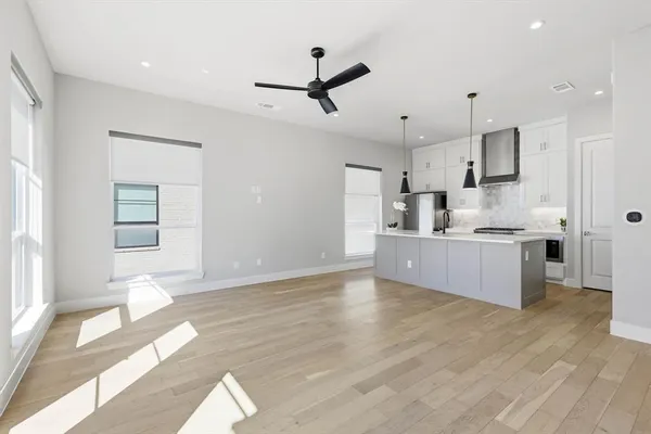 $2,875 | 129 Garden Court East, Arlington, TX 76013