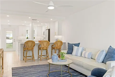 $575,000 | 614 Broad Avenue South, Naples, FL 34102