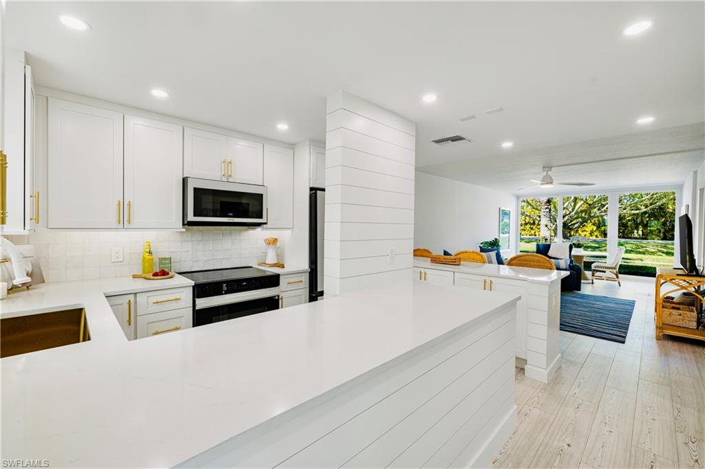 614 Broad Avenue South Naples, FL 34102 - Photo 5 of 24