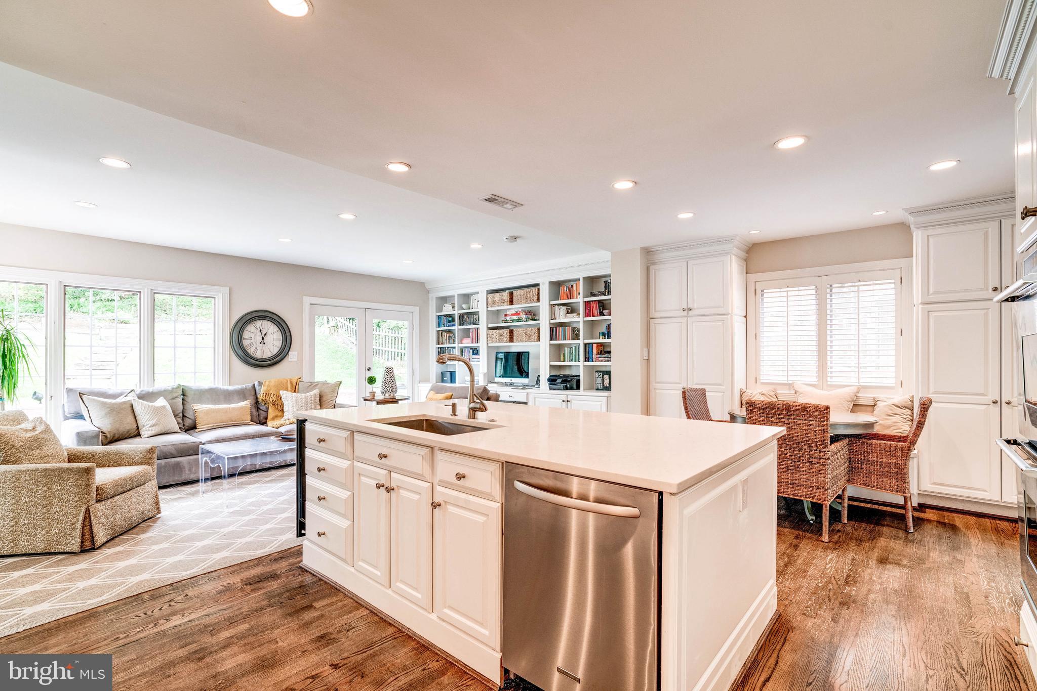 5925 Gloster Road Bethesda, MD 20816 - Photo 15 of 71 Light filled eat-in kitchen.