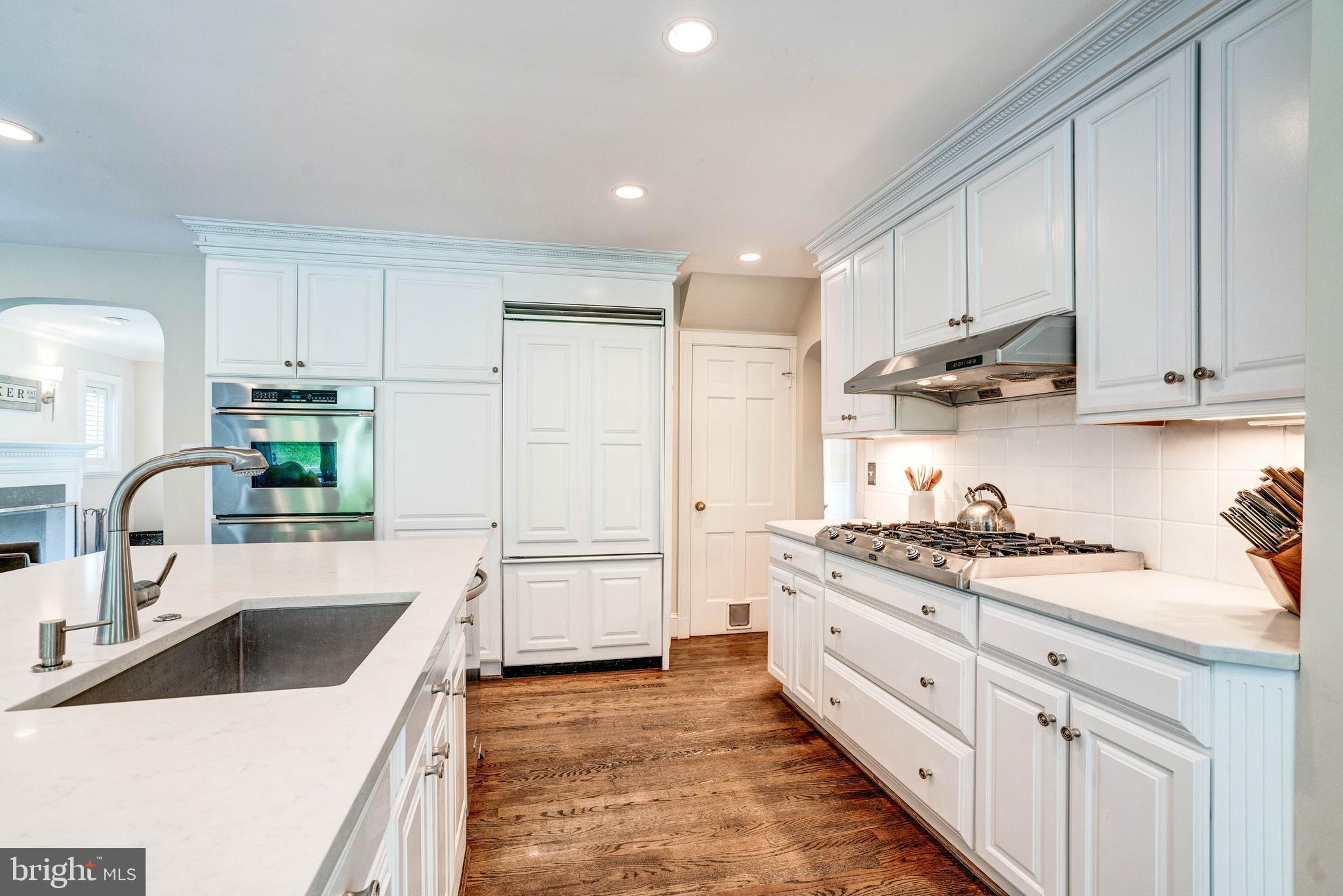 5925 Gloster Road Bethesda, MD 20816 - Photo 17 of 71 Granite countertops.