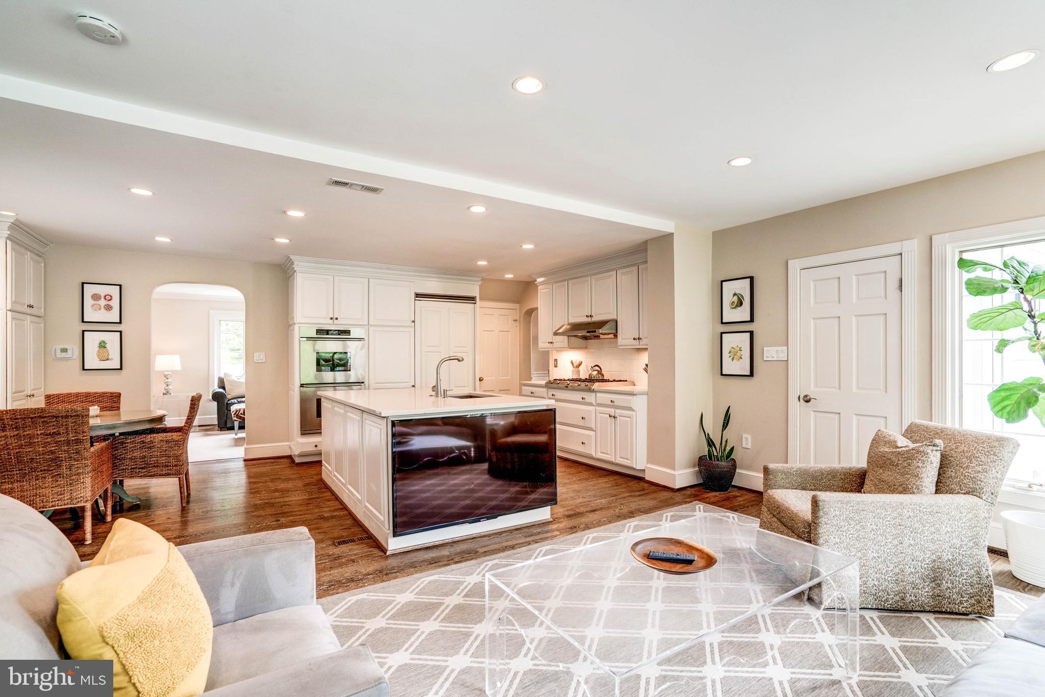 5925 Gloster Road Bethesda, MD 20816 - Photo 25 of 71 Room for everyone to enjoy time together.