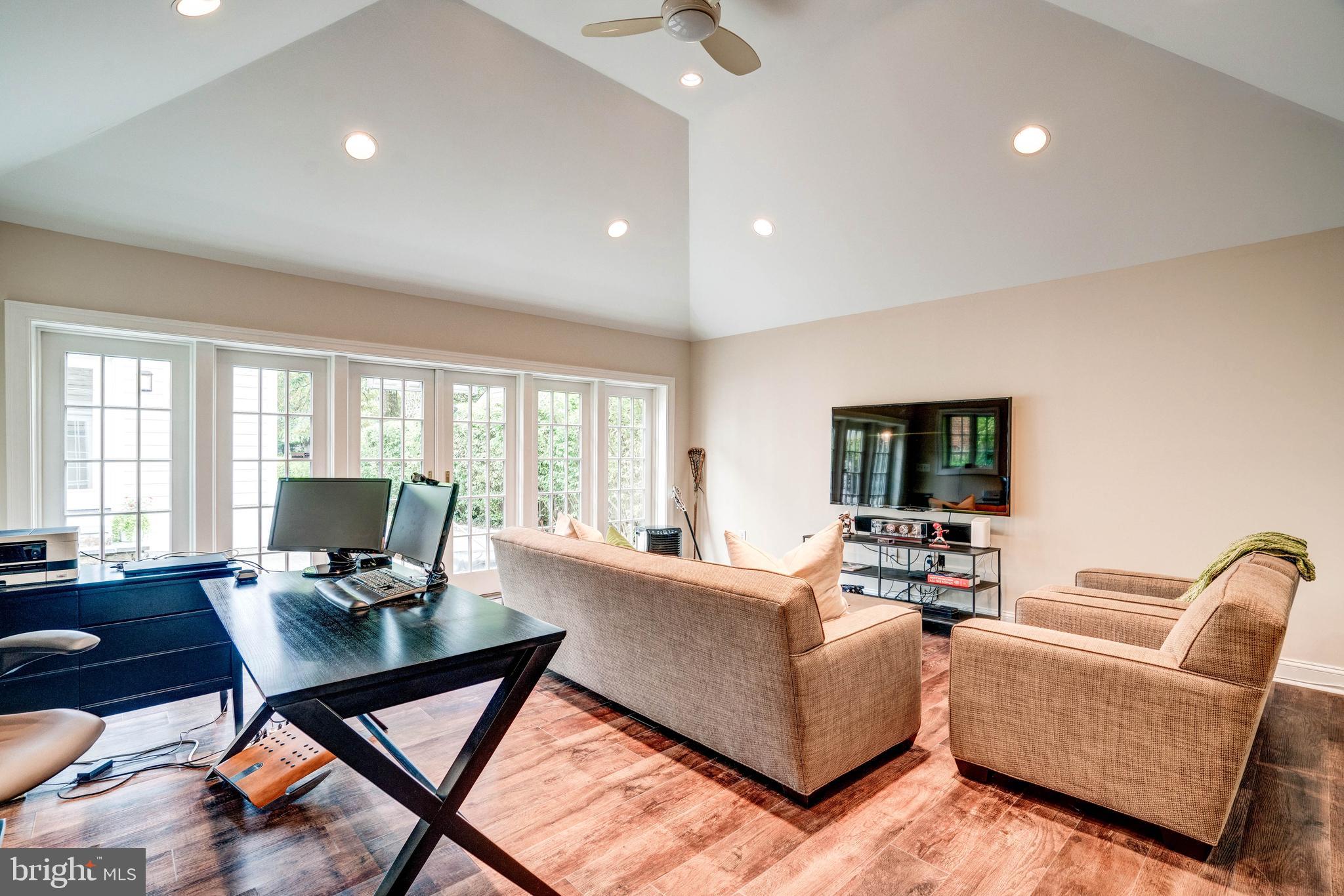 5925 Gloster Road Bethesda, MD 20816 - Photo 59 of 71 Work from home space.